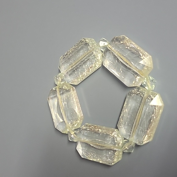 Lot of five elastic bracelets. The pink one is not elastic. - Picture 7 of 7